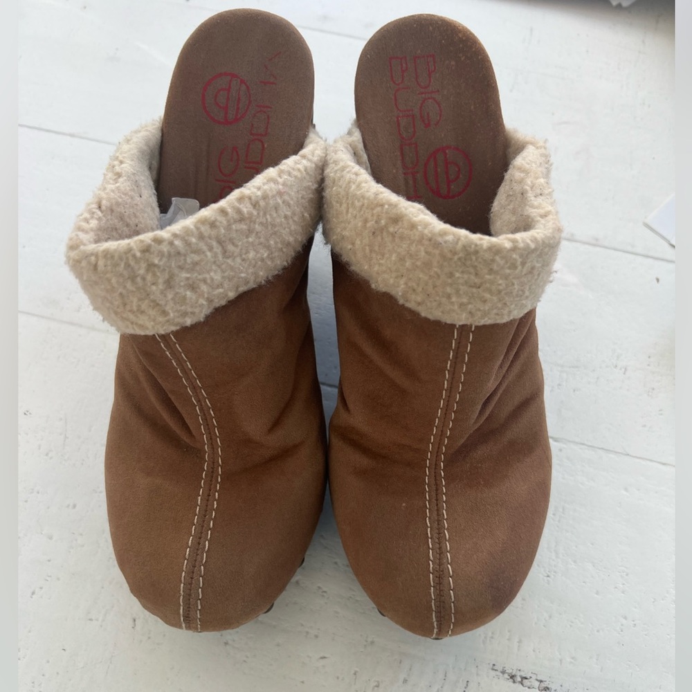 BIG BUDDHA Clogs— Size 8